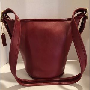 Authentic Classic Coach Helens Legacy Bucket Bag